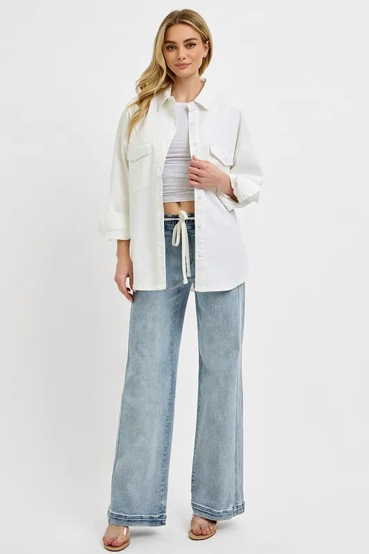 Risen Straight Leg Jeans with Pockets in Medium