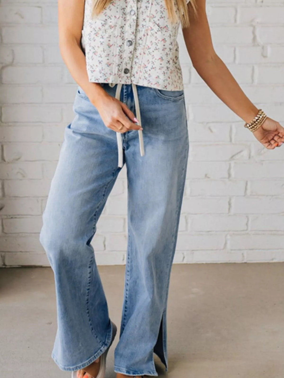 Slit Wide Leg Jeans in Medium Wash