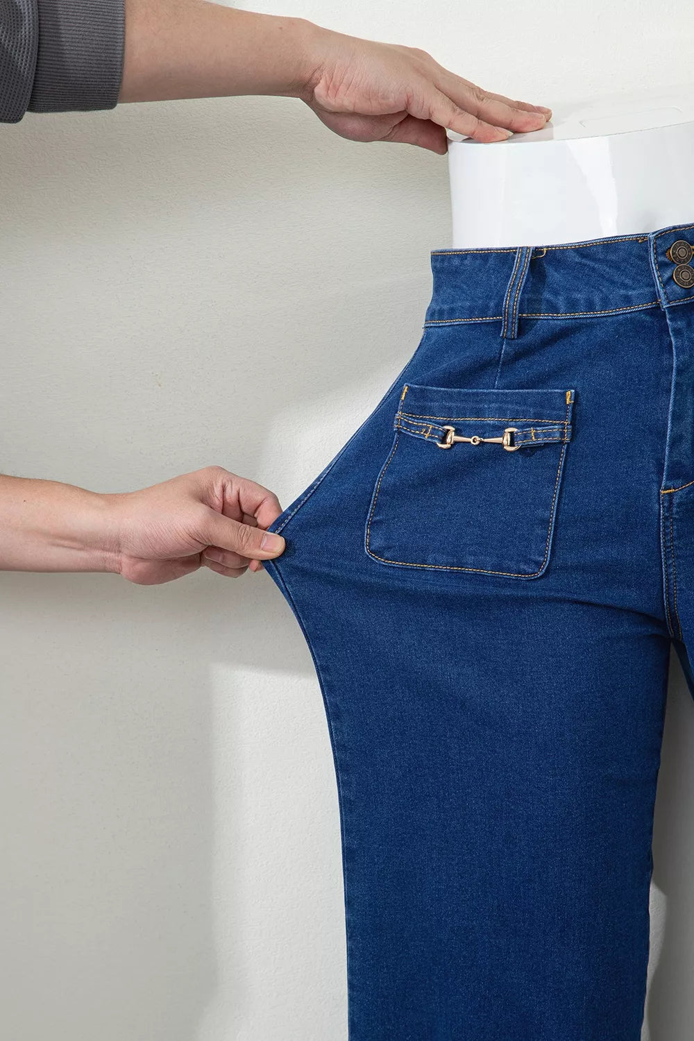 Hardware Patched Pocket Wide Leg Jeans in Navy