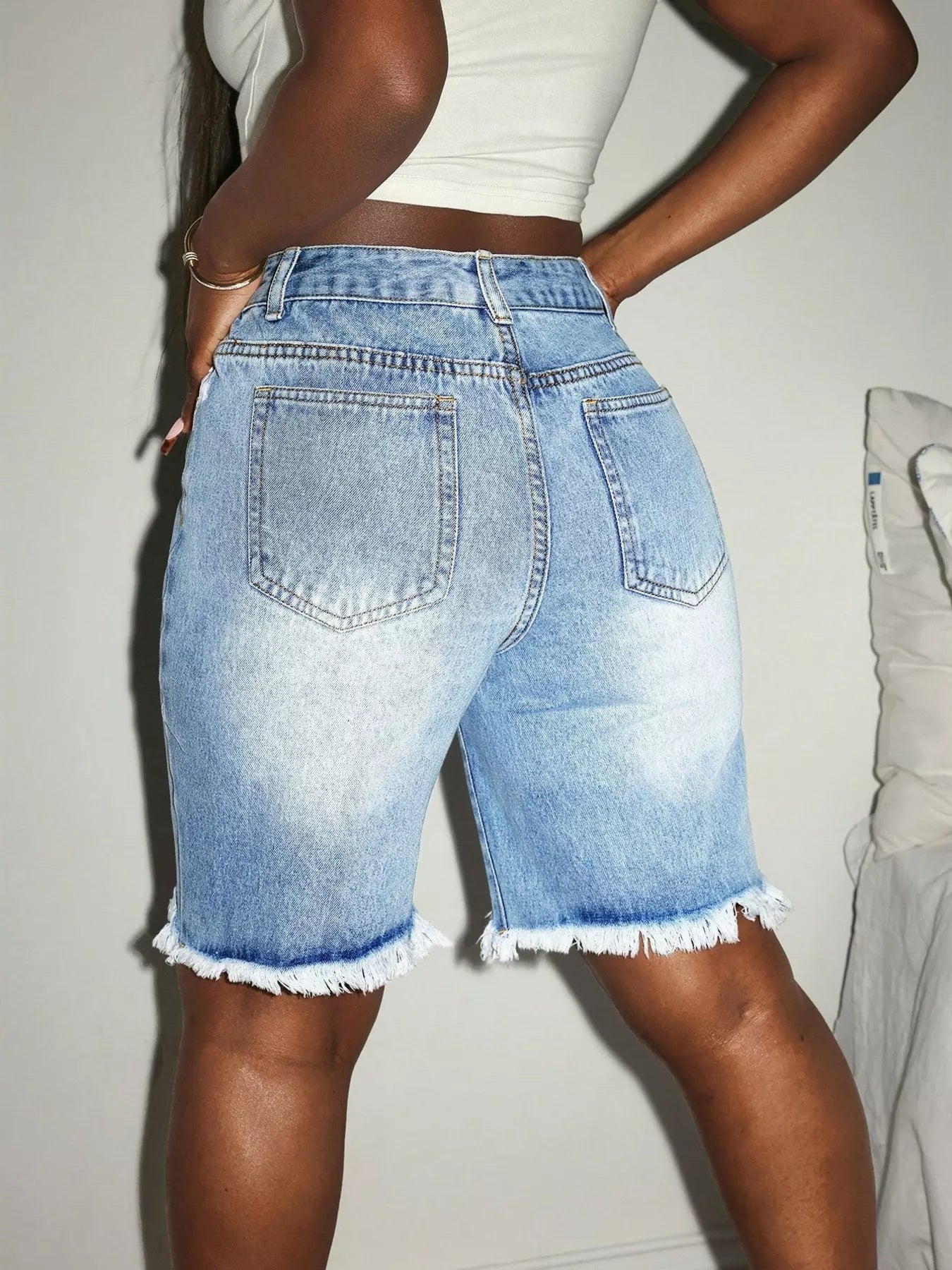 High Waist Frayed Hem Denim Shorts in Blue