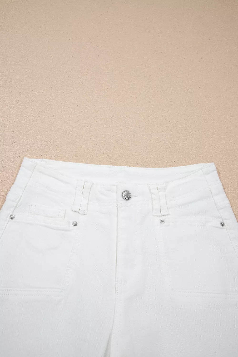 Raw Hem Ankle-Length Loose Jeans in White