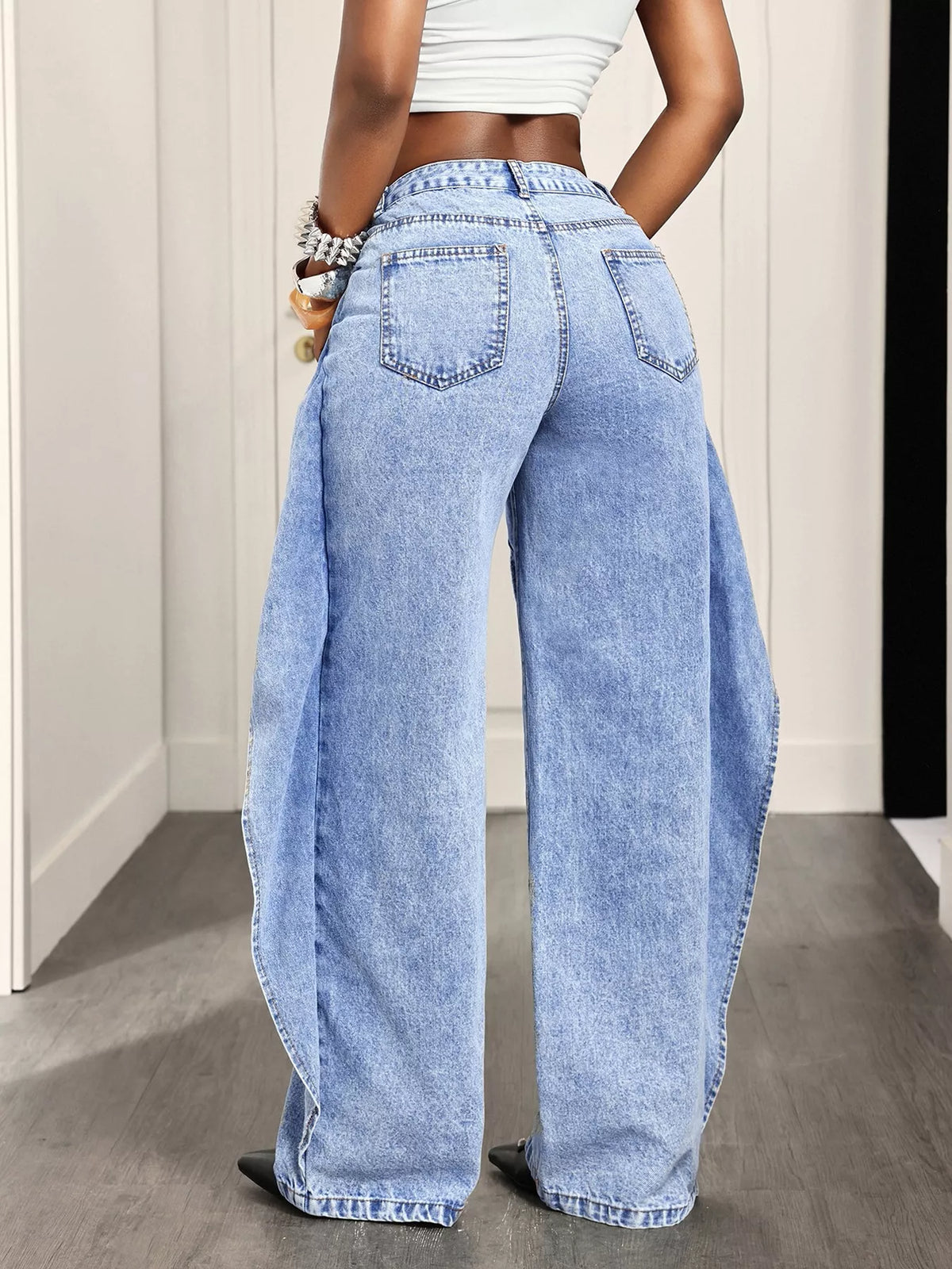 High-Waisted Ruffled Wide-Leg Jeans in Blue
