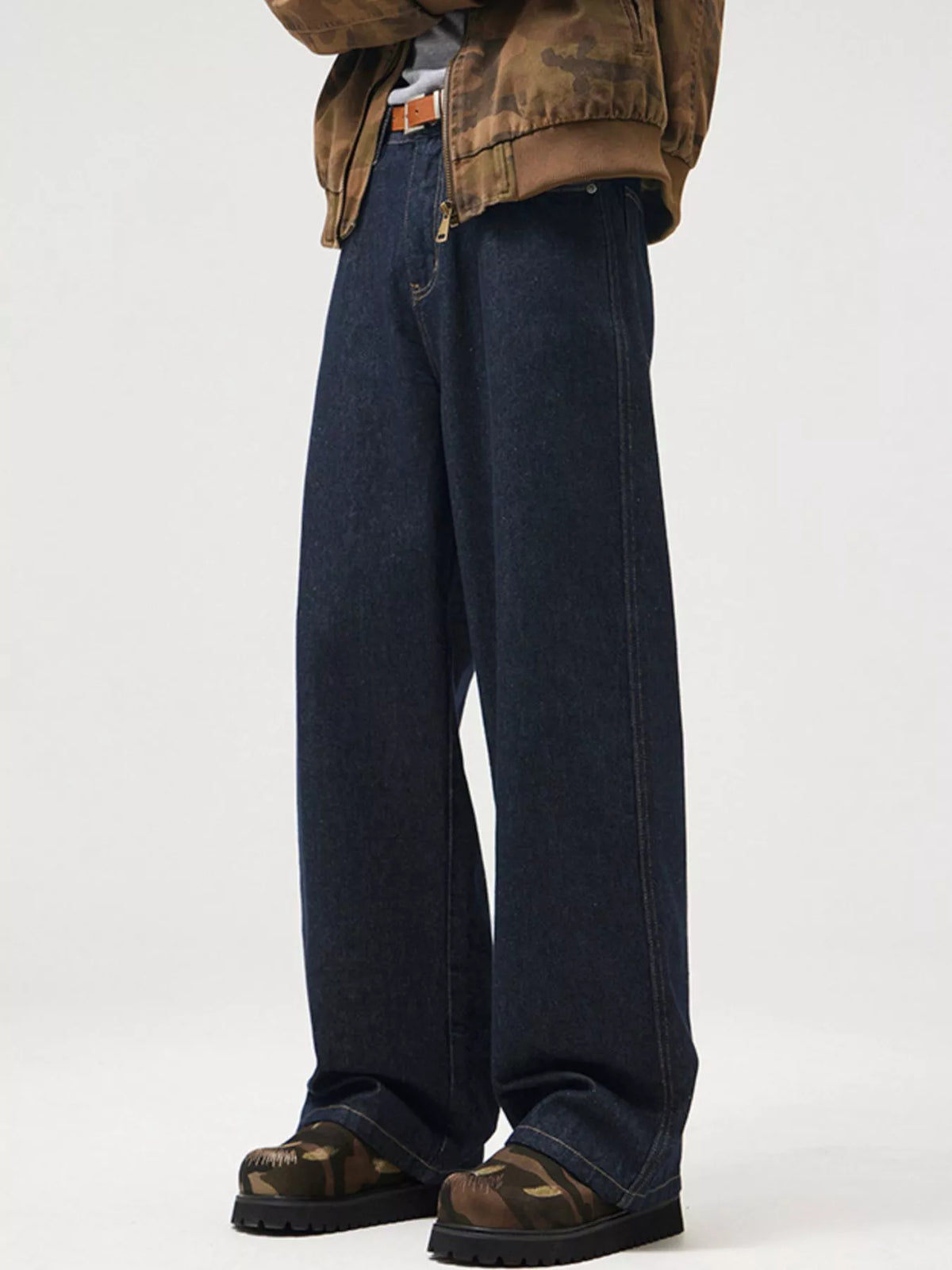 Vintage Relaxed Fit Jeans in Dark Navy by Fine Tune