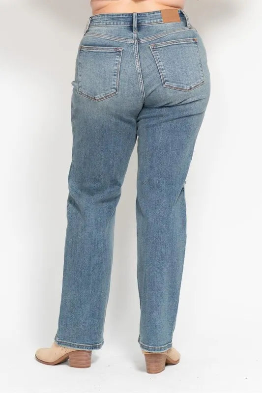 Judy Blue High Waist Distressed Dad Jeans in Medium Wash in Md