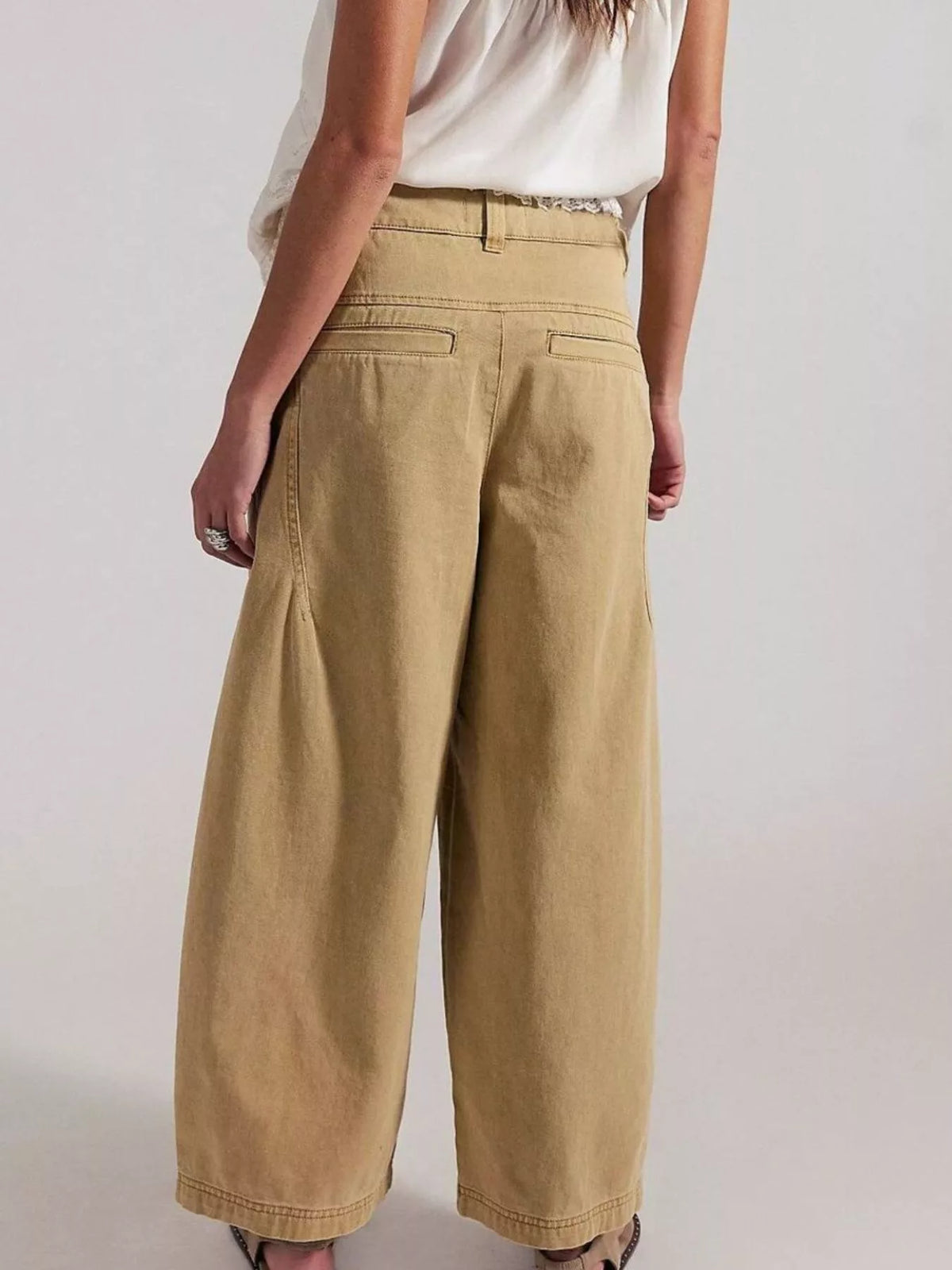 Wide-Leg Cropped Jeans with Pockets