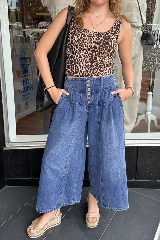 High-Waisted Wide Leg Jeans in Medium Wash