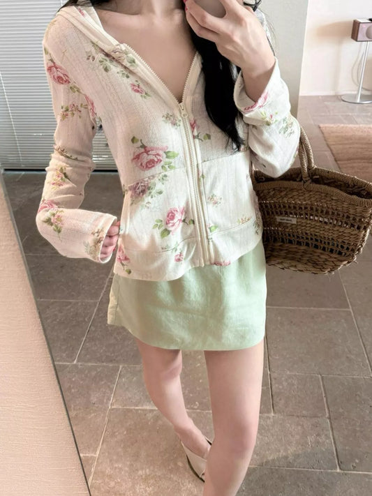 Vintage Floral Zip-Up Hoodie in White