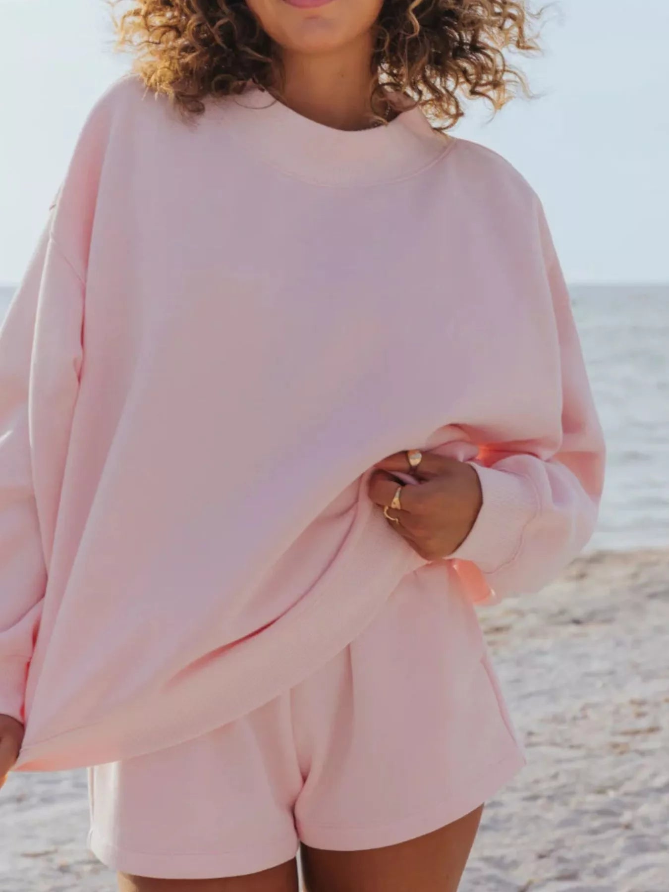 Relaxed Round-Neck Sweatshirt and Shorts Set