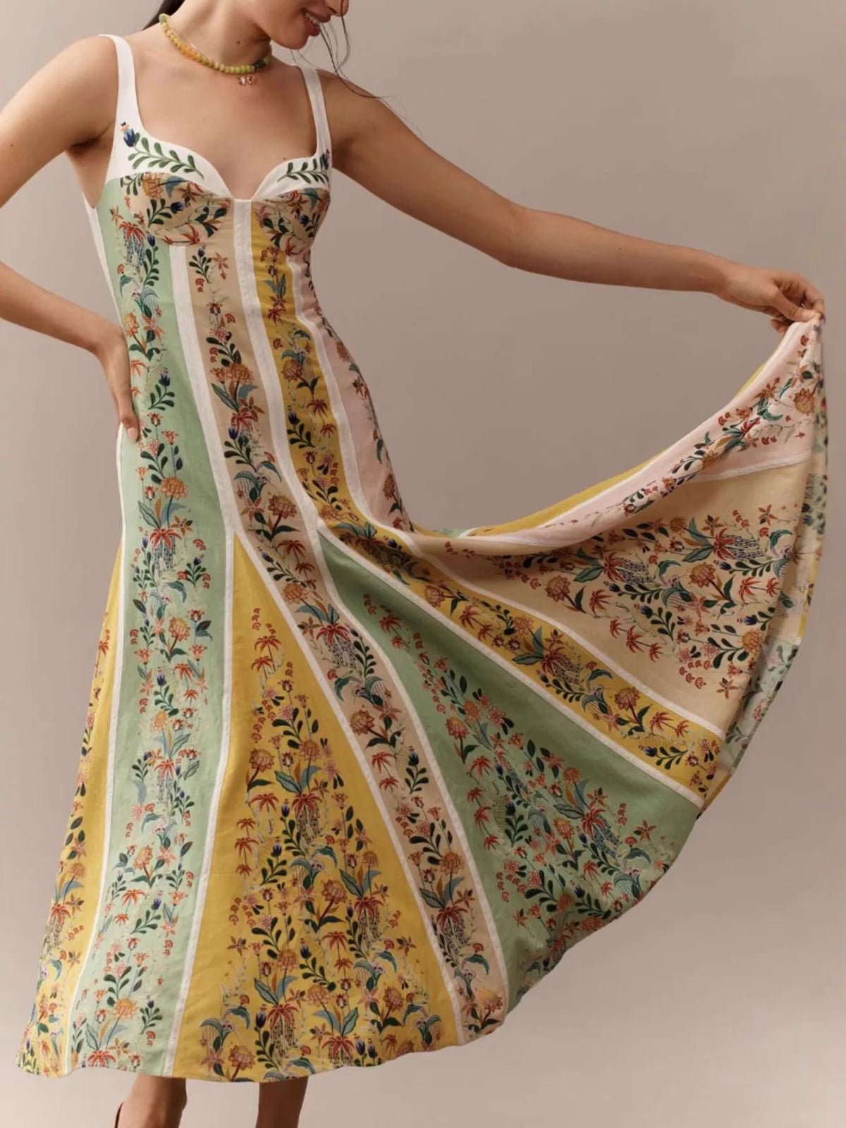 Sweetheart Neck Maxi Dress in Multicolor
