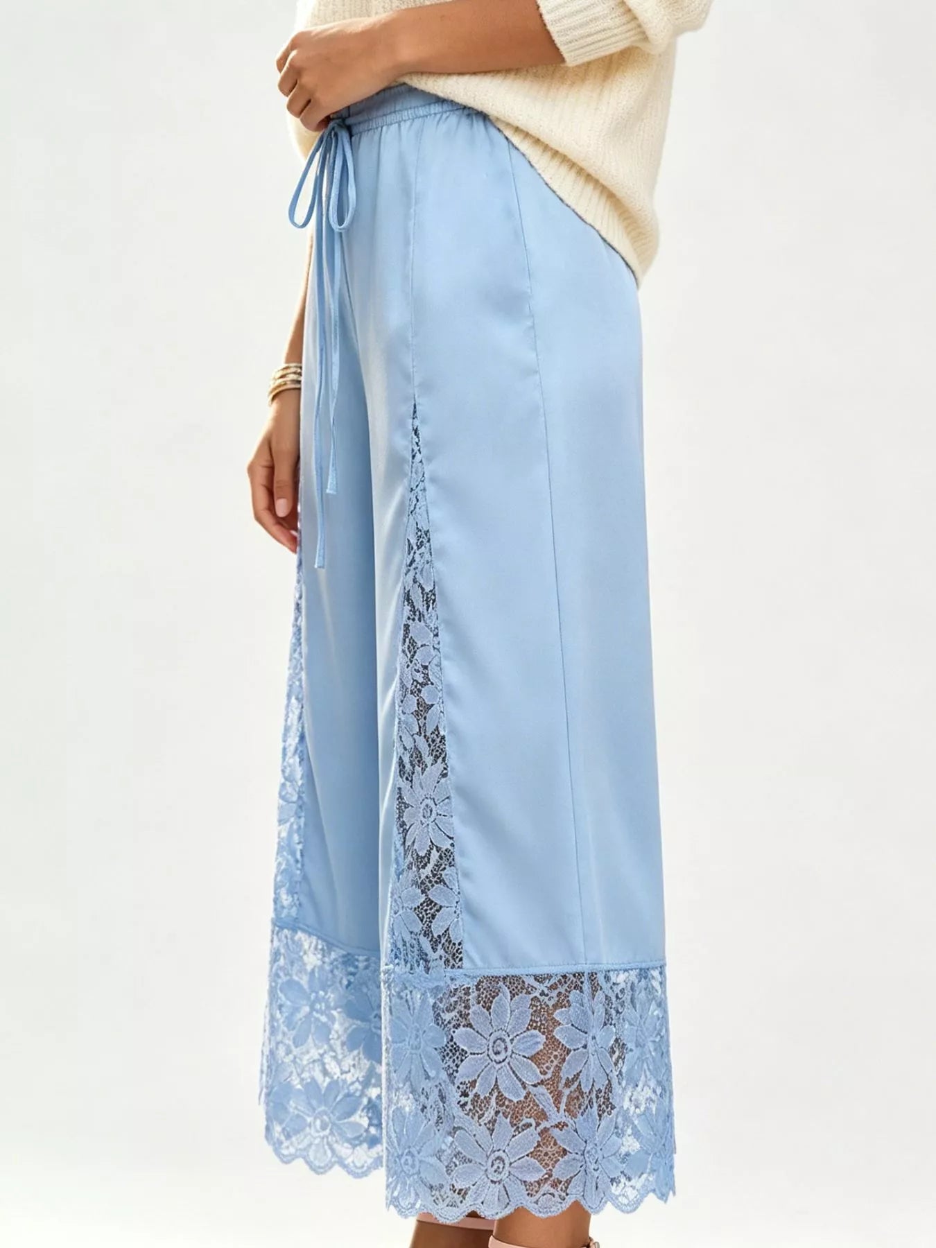 Lace-Trim Wide-Leg Cropped Pants