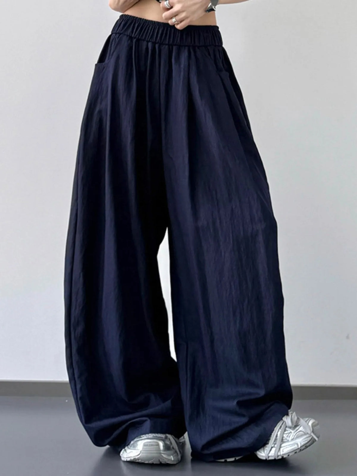 Wide Leg Pants in Dark Blue