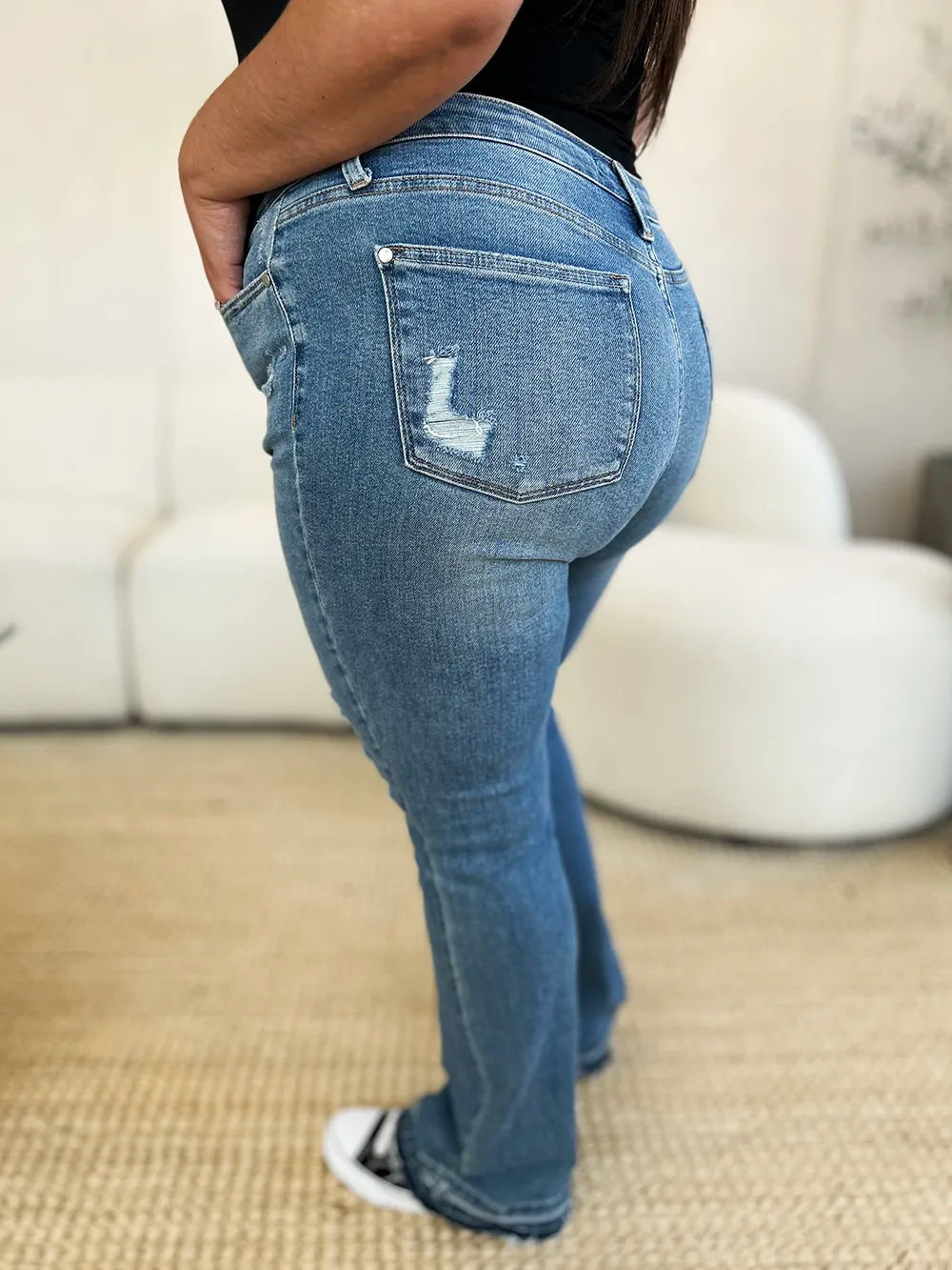 Judy Blue Mid Rise Destroyed Hem Jeans in Medium Wash