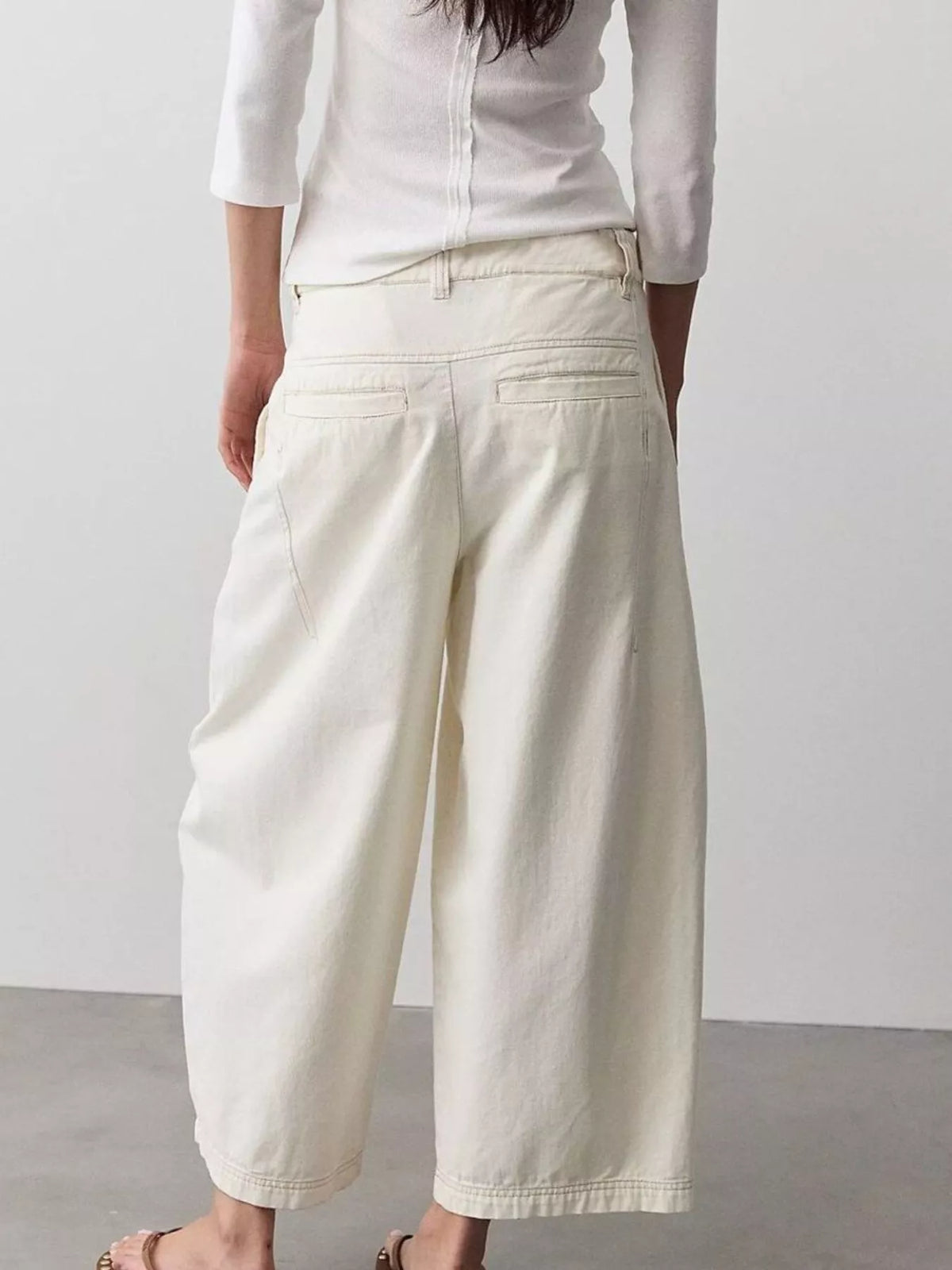 Wide-Leg Cropped Jeans with Pockets