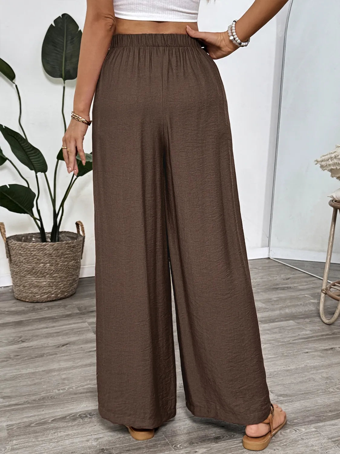 Wide Leg Pants in Dark Brown