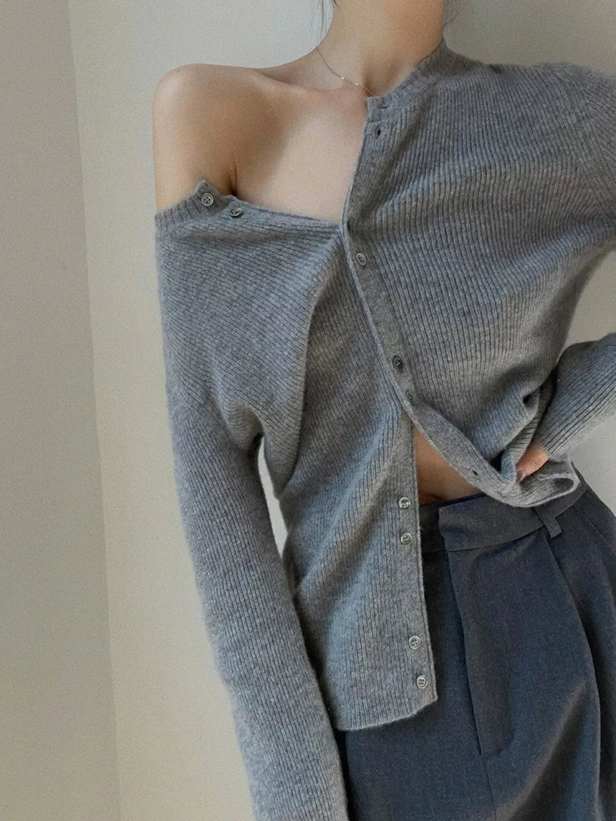 Ribbed Button-Down Cardigan in Gray