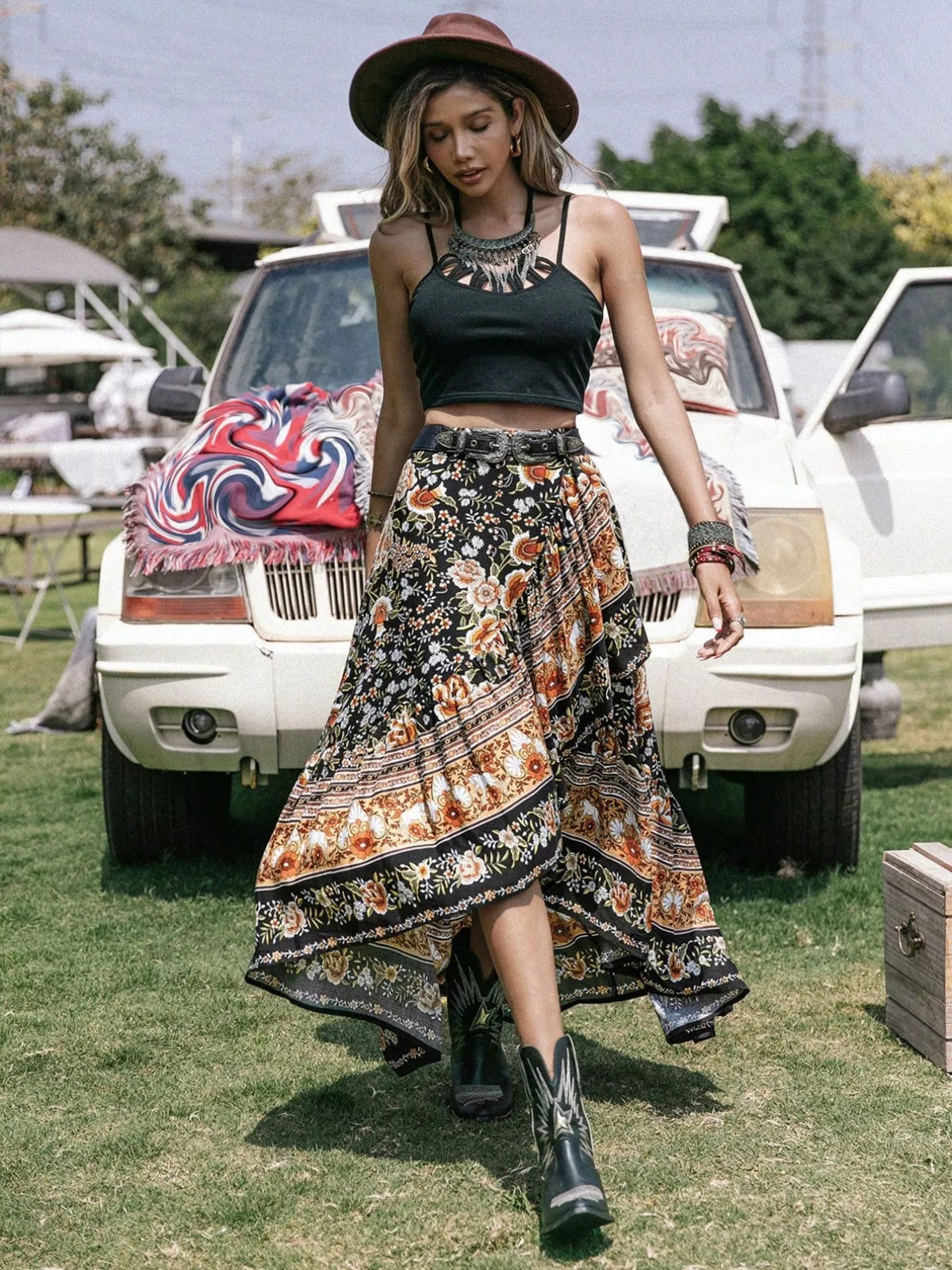 Plus Size Boho Floral High-Low Skirt in Black
