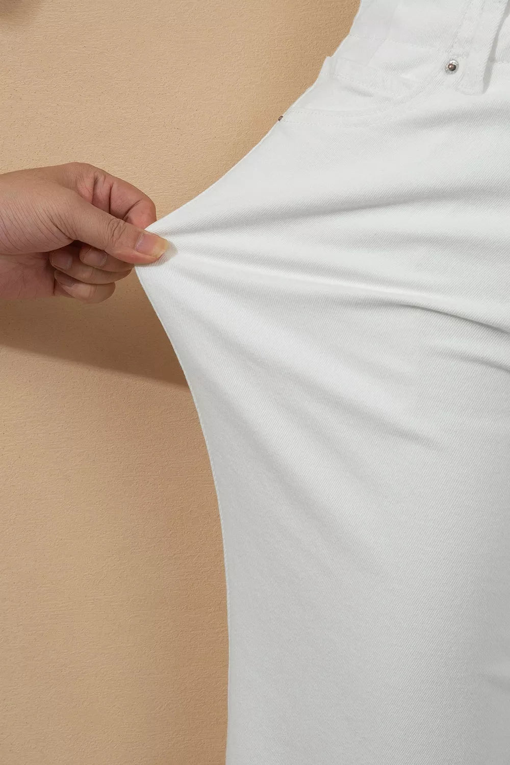 2-Button High-Waist Wide-Leg Jeans in White