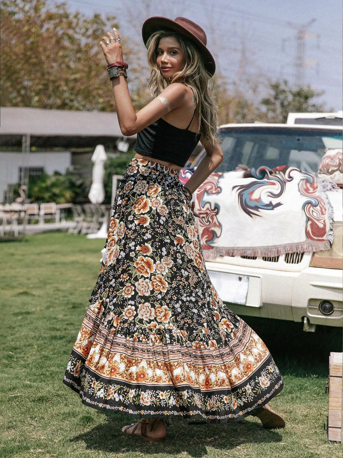 Plus Size Boho Floral High-Low Skirt in Black