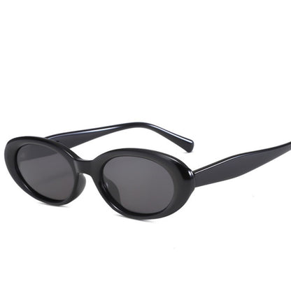 Ilussa Oval Sunglasses in black
