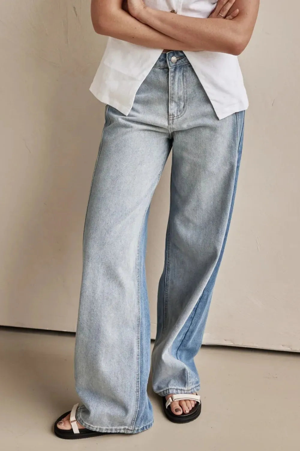 Contrast Straight Leg Jeans with Pockets in Light Wash by Y.Y@Denim