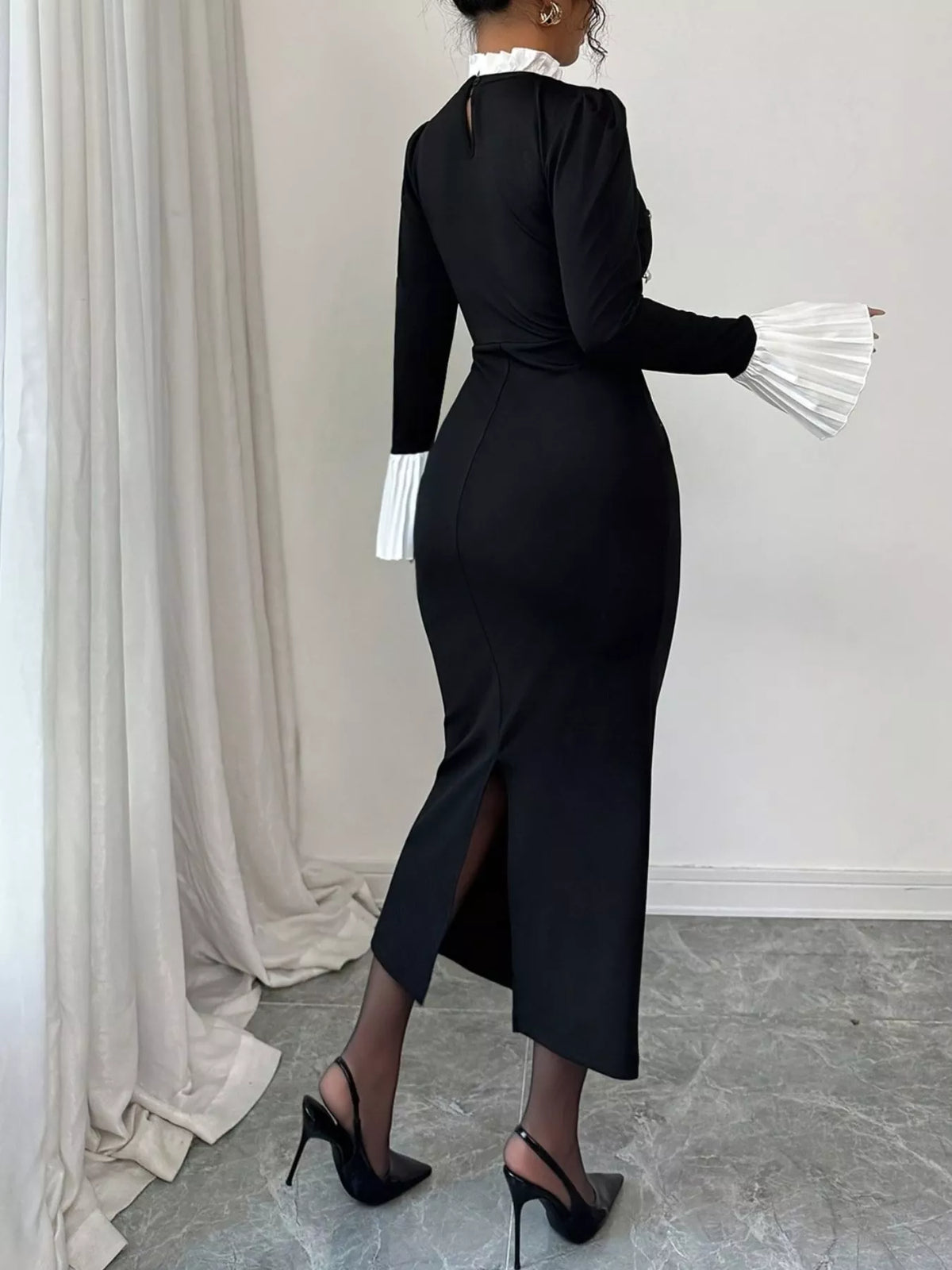 Two Tone Long Sleeve Midi Dress in Black
