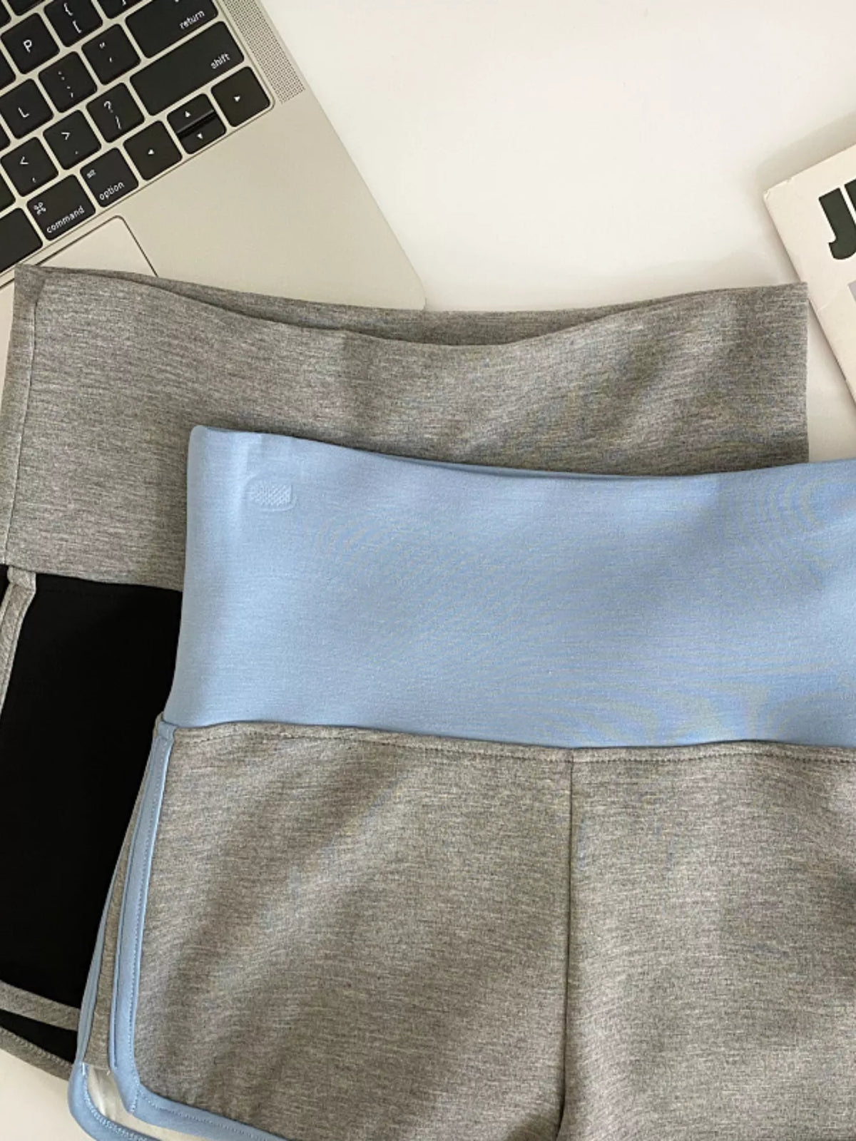 High-Waisted Contrast Trim Shorts