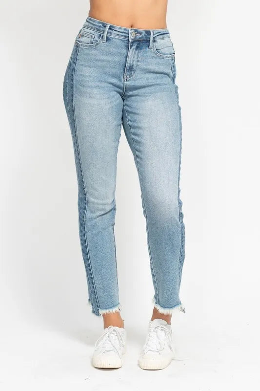 Judy Blue Slim Jeans with Fray Hem in Medium Wash in Md