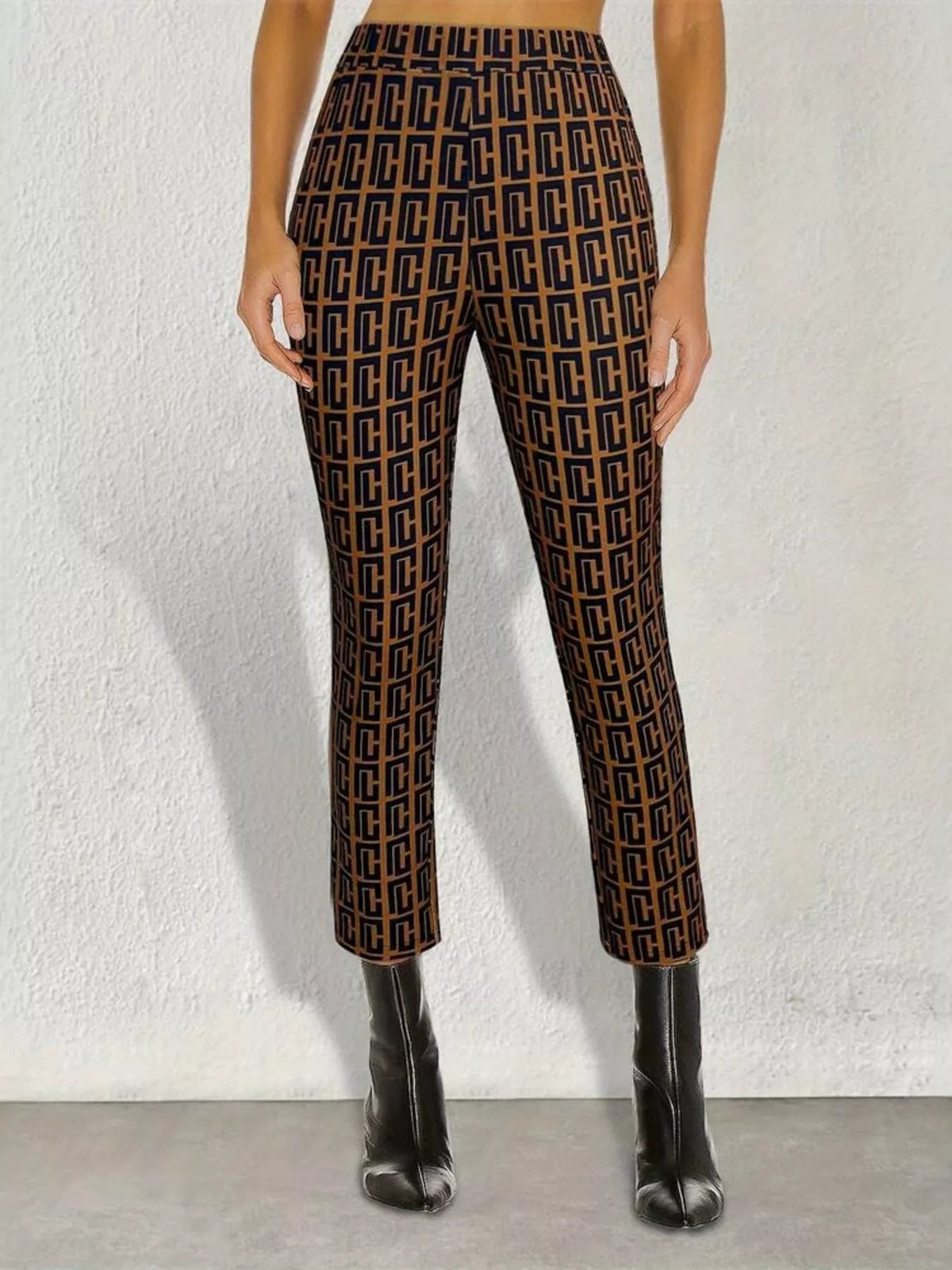 Geometric Pattern Slim-Fit Cropped Pants in Coffee Brown