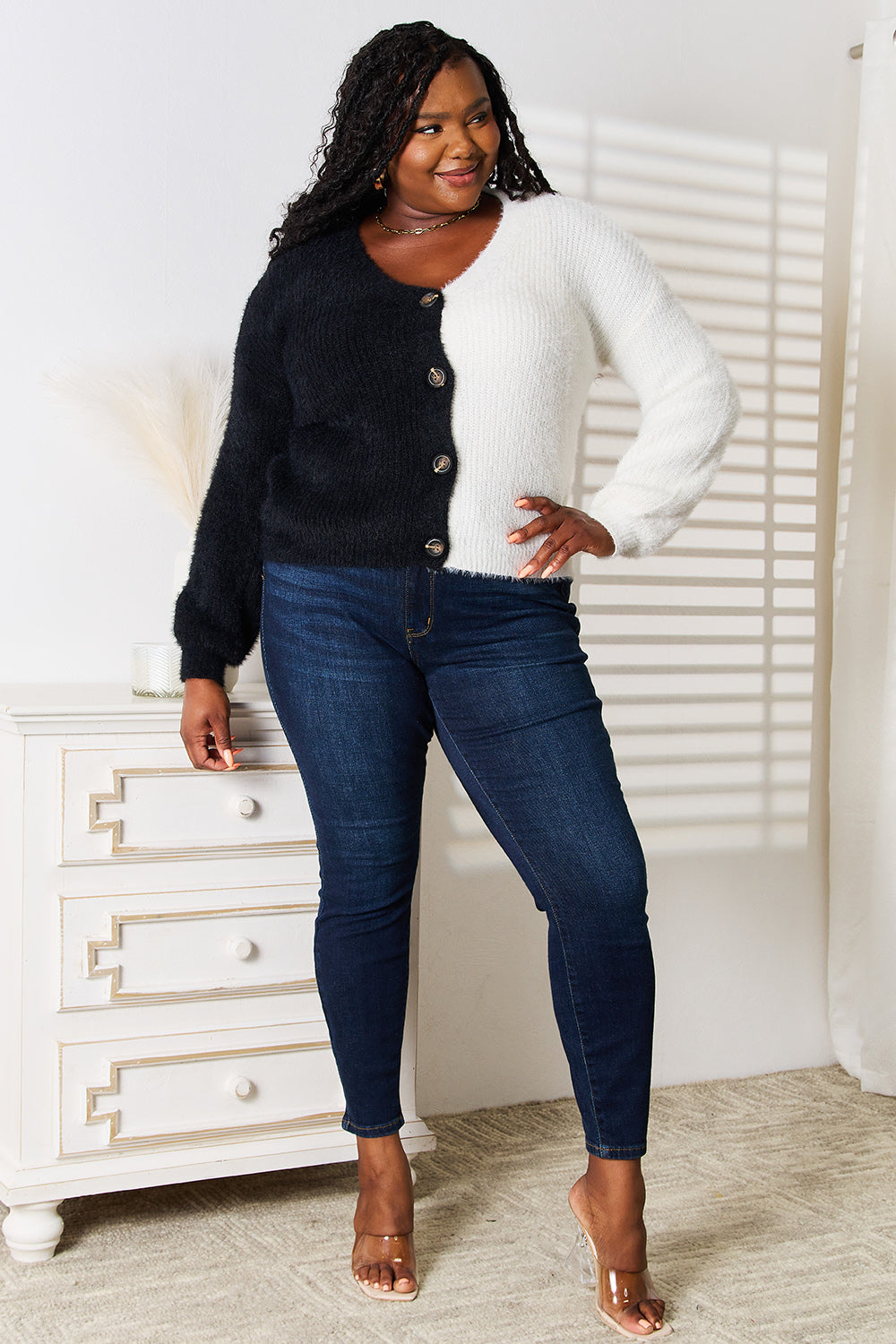 Contrast Button-Front V-Neck Cardigan in Black
