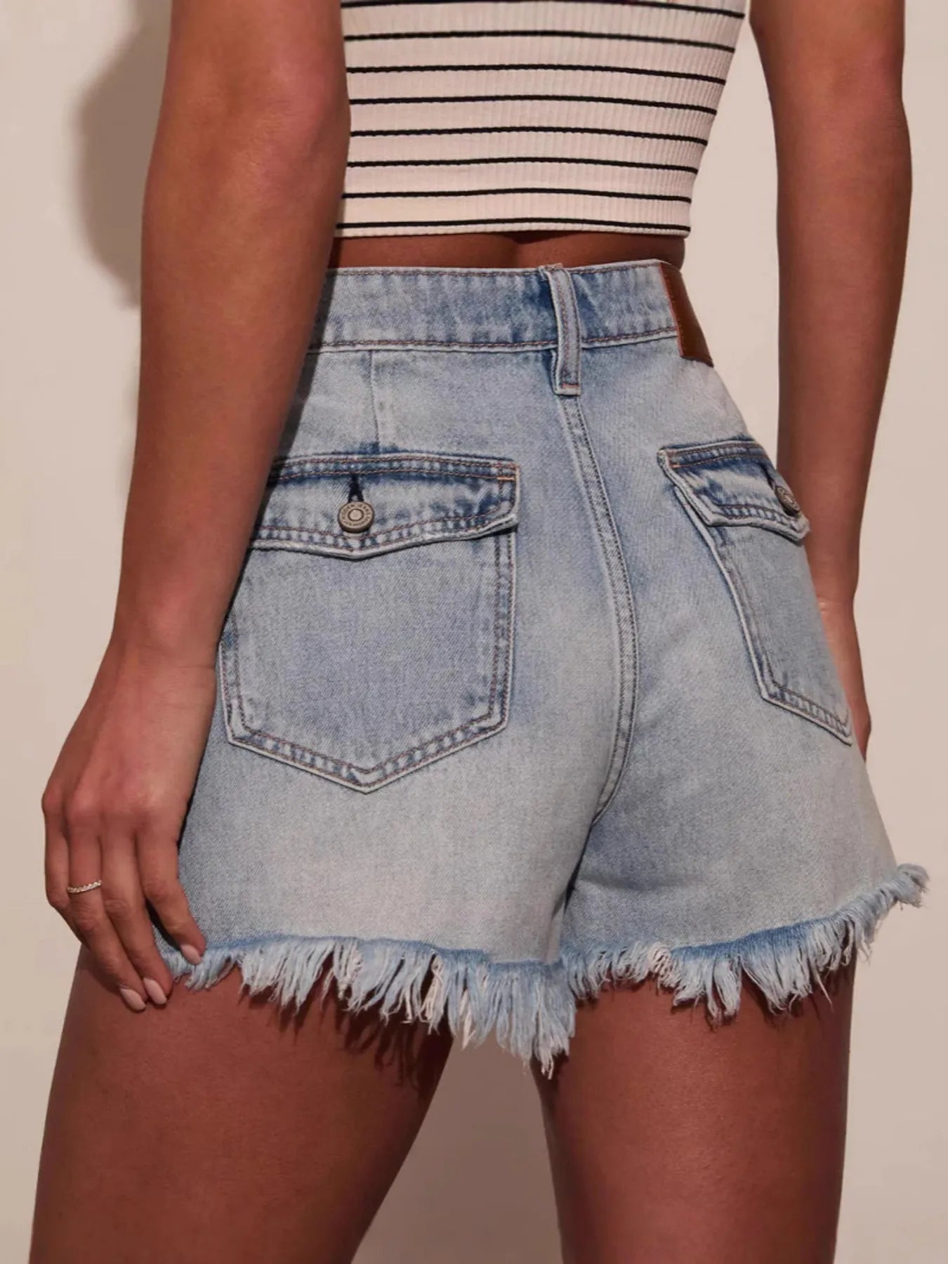 Raw Hem Denim Shorts in Medium Wash