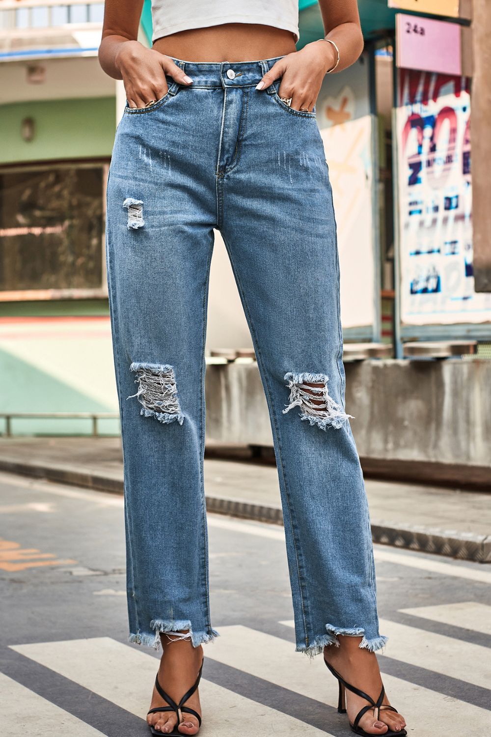 Distressed Loose Fit Denim Jeans by Manny