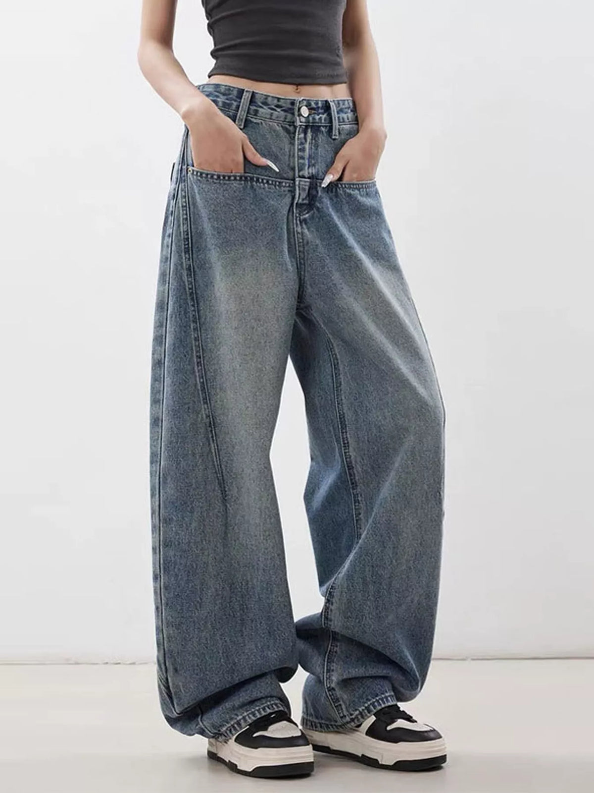 Wide-Leg Baggy Jeans in Vintage Blue