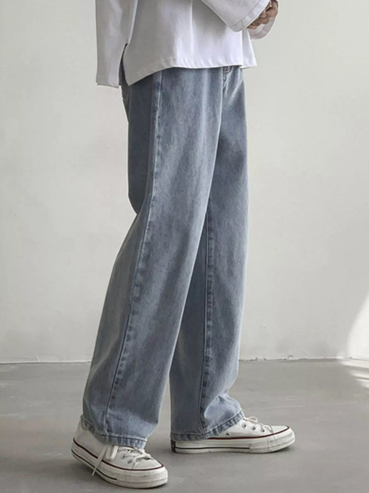 Men's Loose Fit Washed Jeans