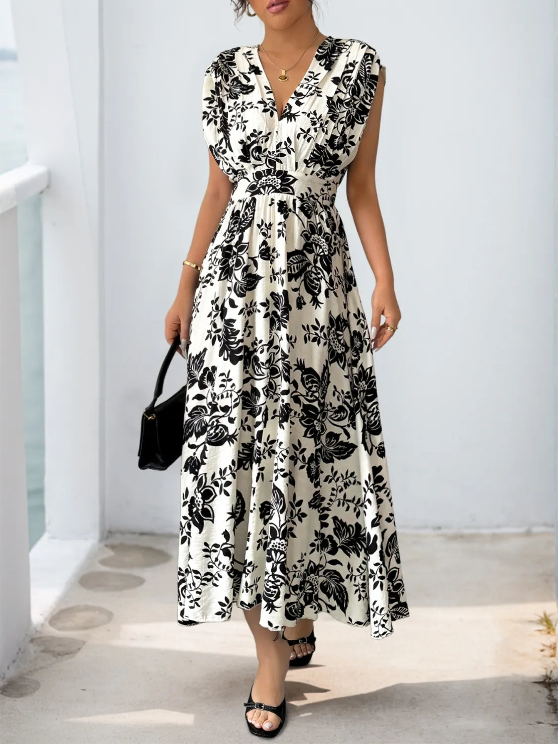 Printed V-Neck Cap Sleeve Dress in Black