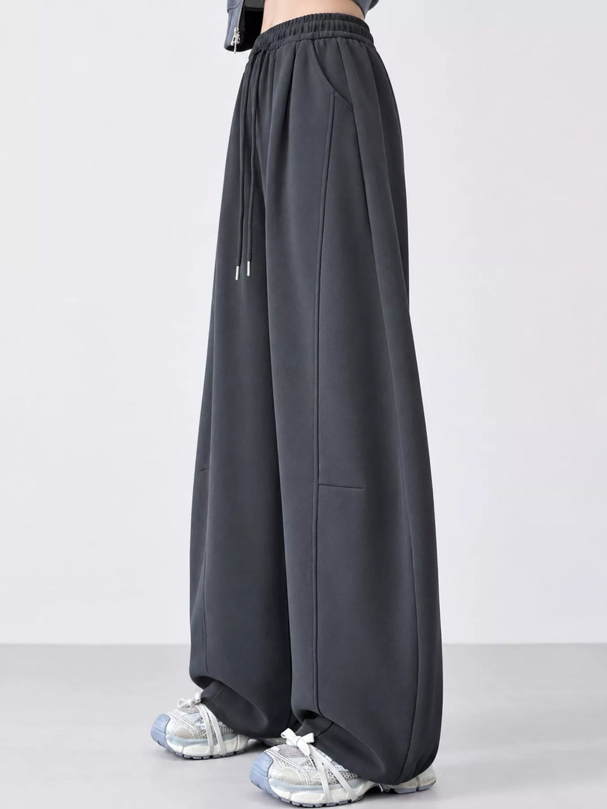 Loose-Fit Wide-Leg Drawstring Sweatpants