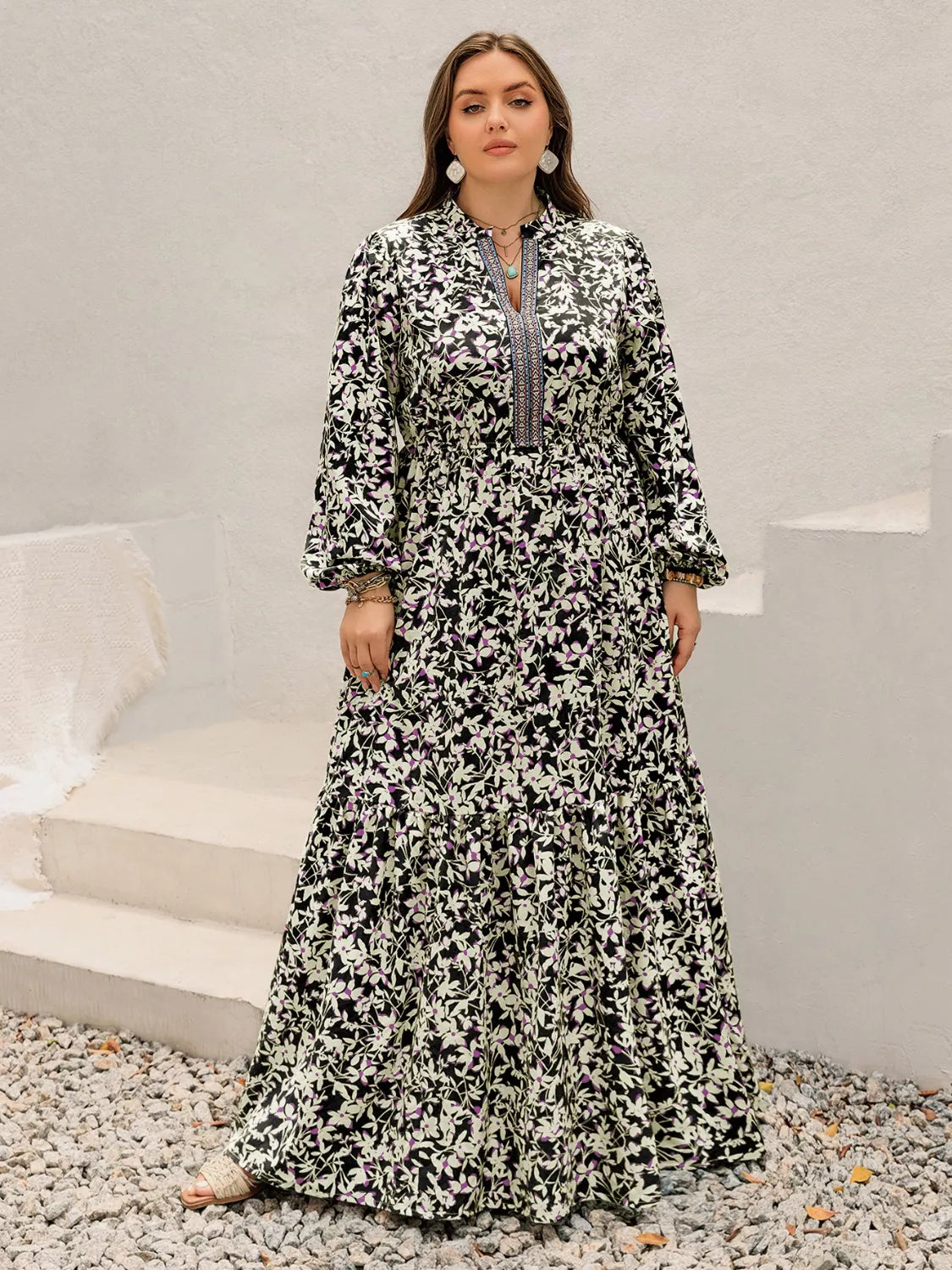 Floral Print Long Sleeve Tiered Maxi Dress in Black