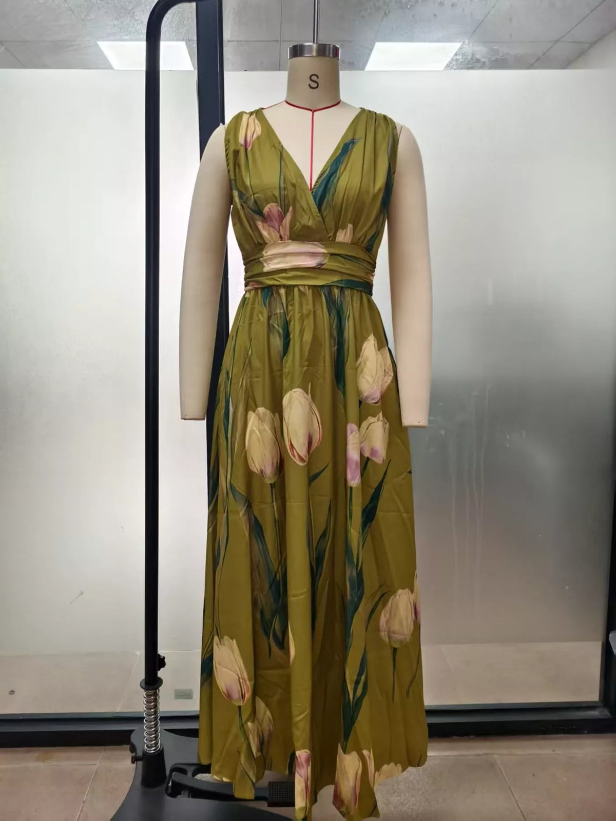 Plus Size Sleeveless Floral Maxi Dress