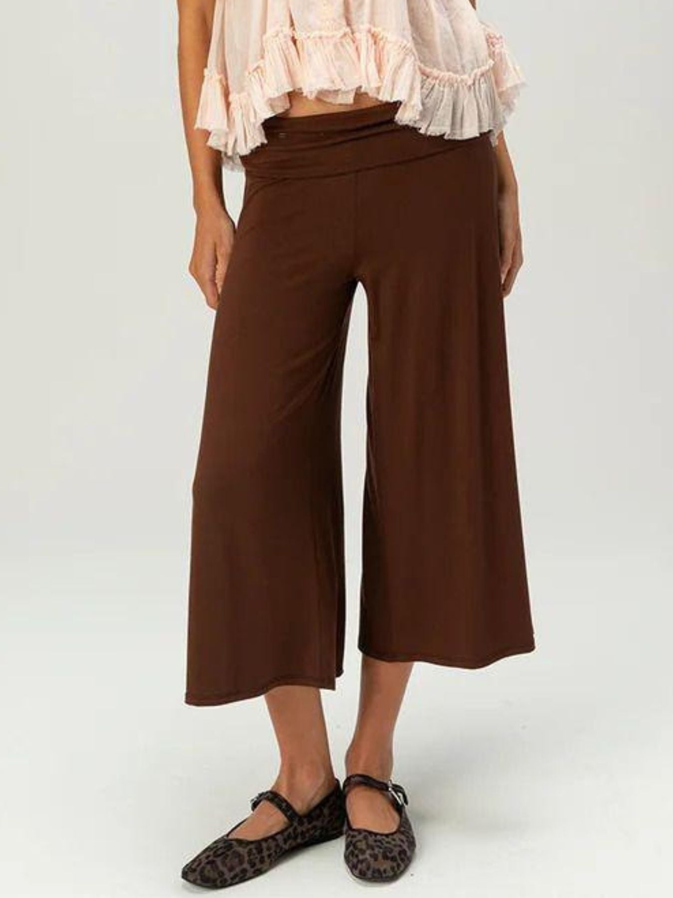 Wide-Leg Capri Pants by Yolan House