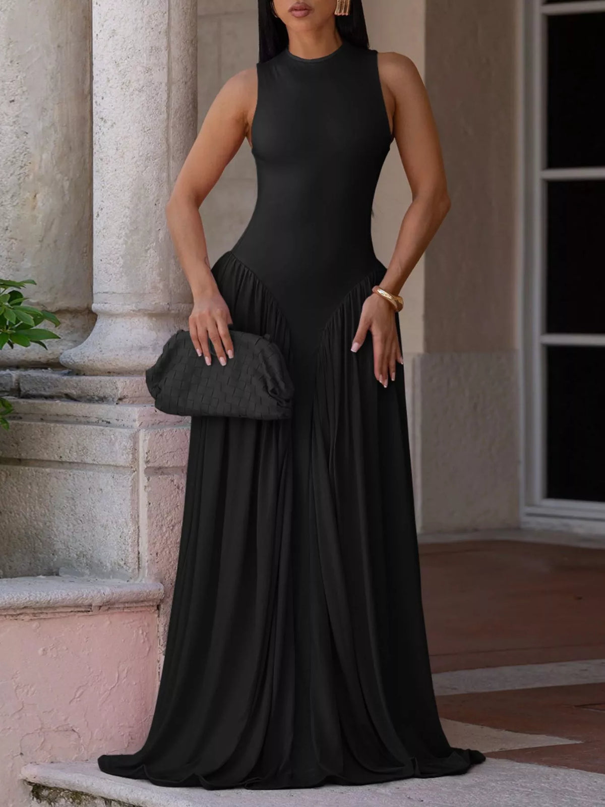 Pleated Sleeveless O-Neck Maxi Dress
