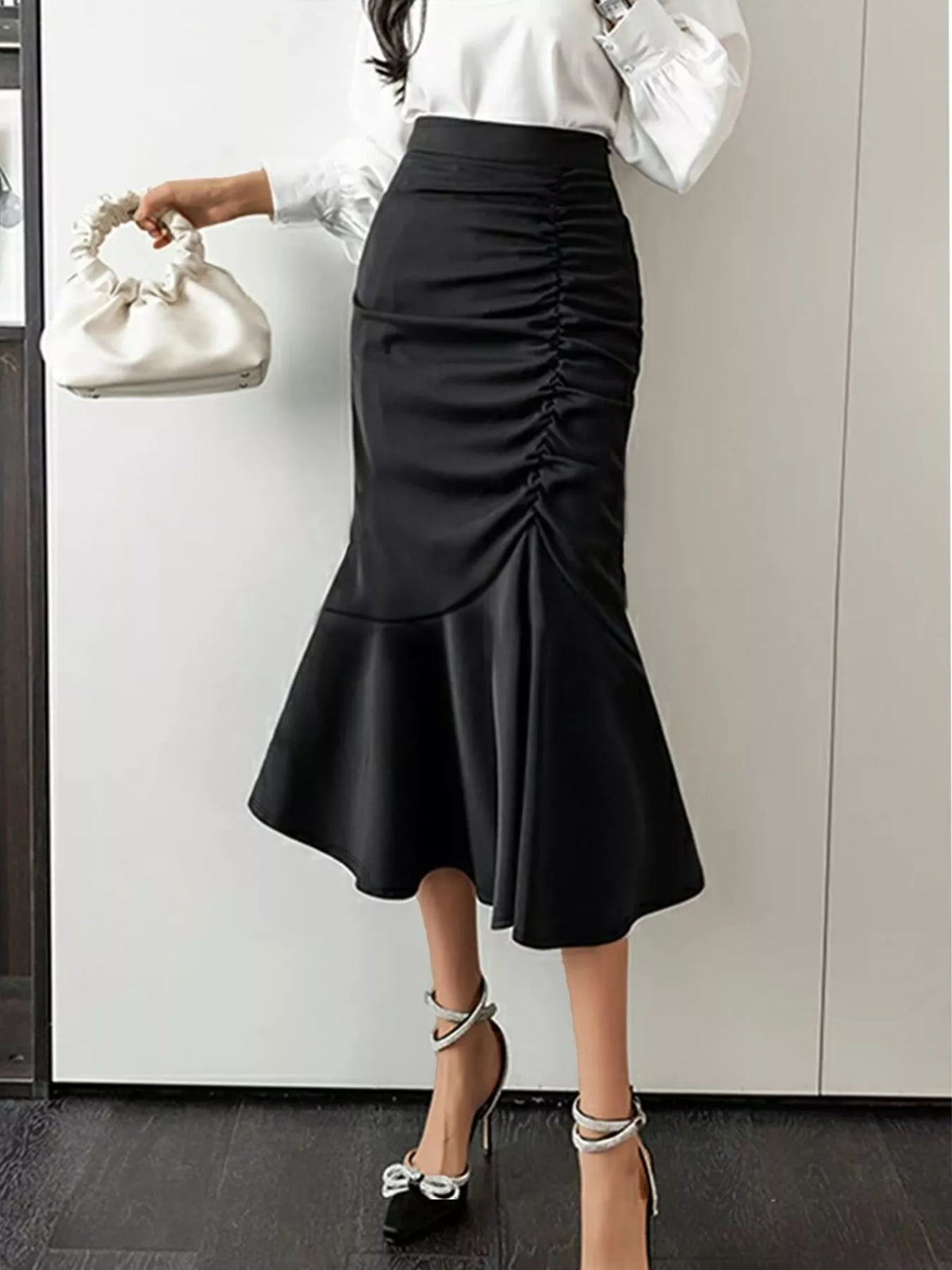 Ruched High-Waist Mermaid Skirt in Black