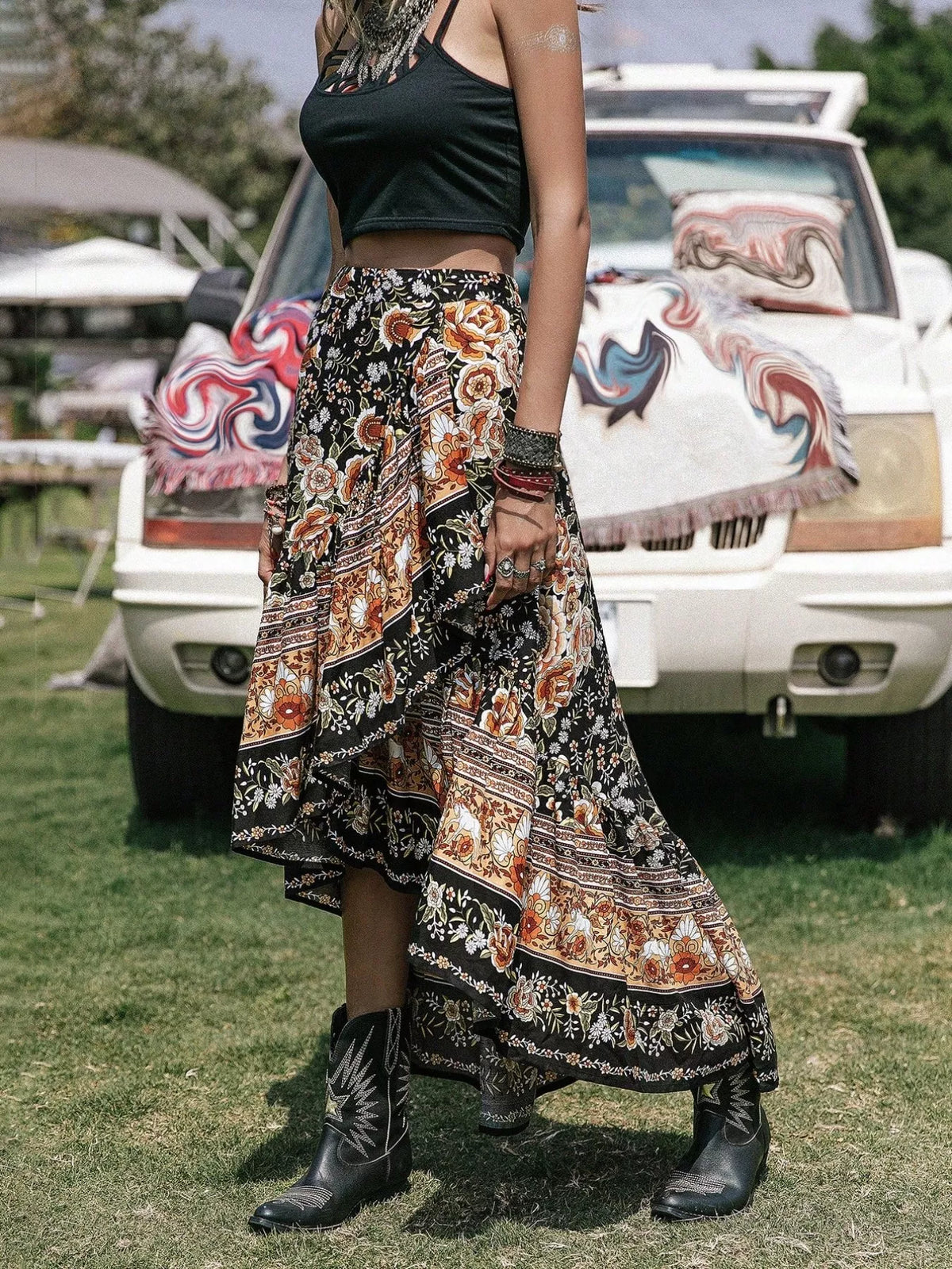 Plus Size Boho Floral High-Low Skirt in Black