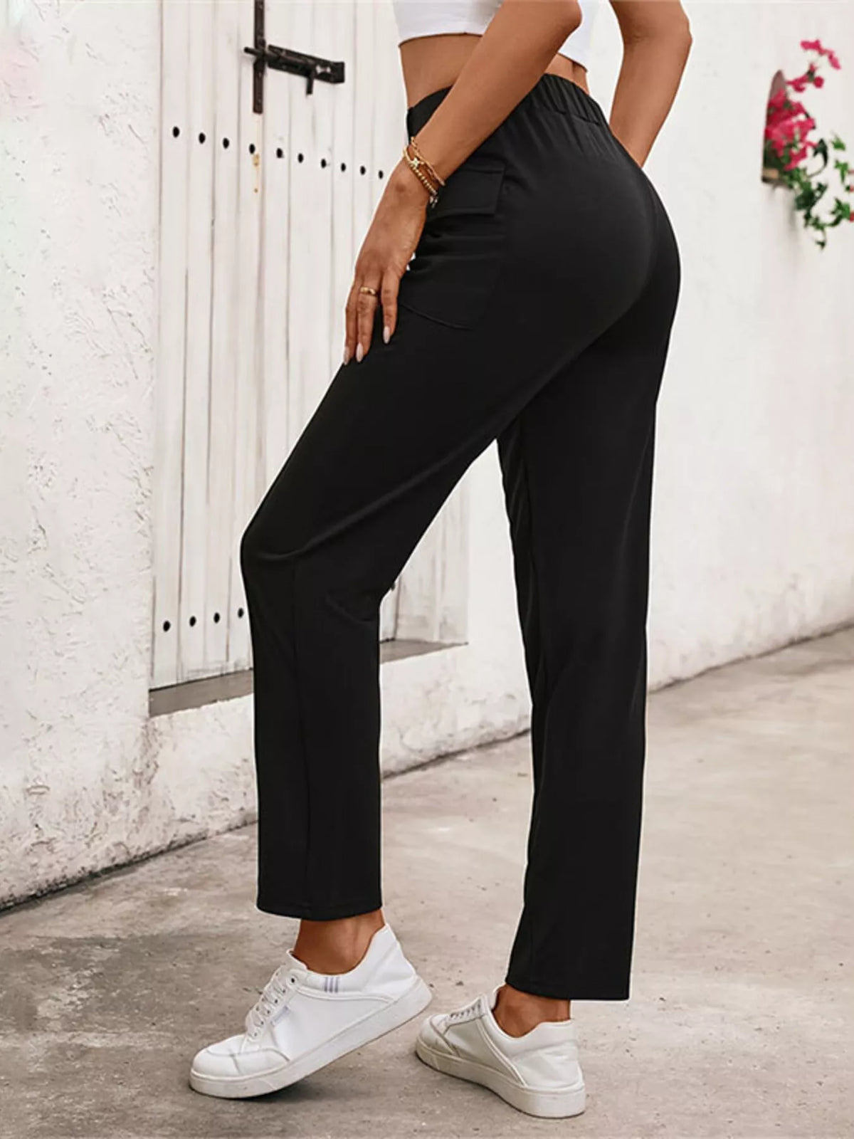 High-Waisted Slim Fit Pants in Black