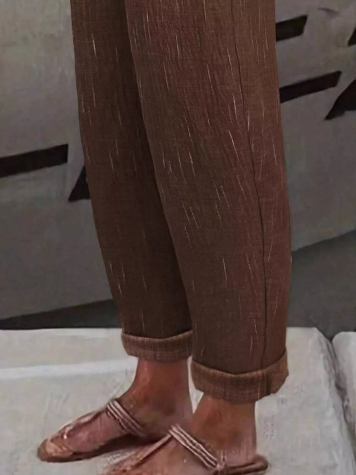 Loose Fit Cropped Pants