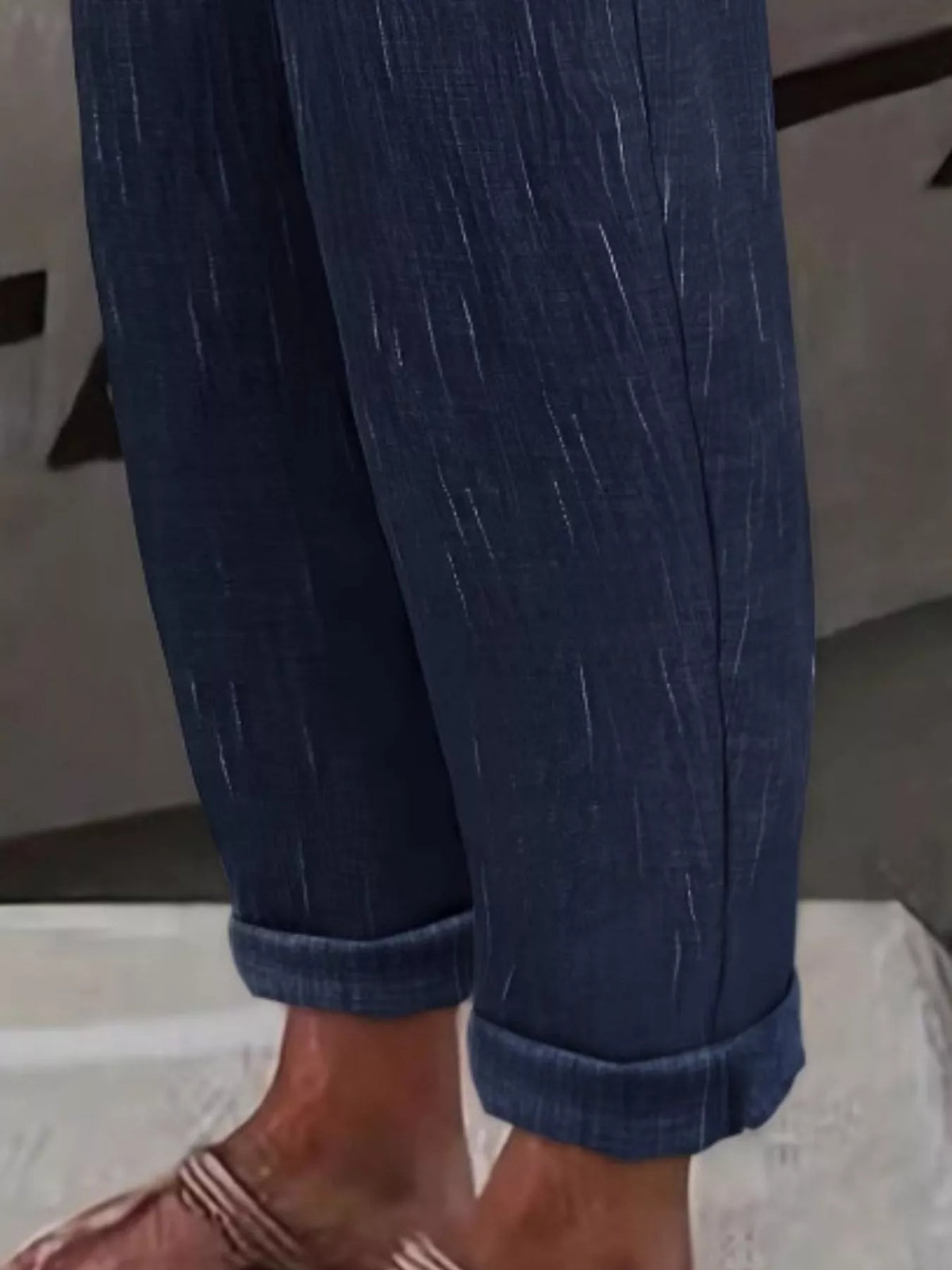Loose Fit Cropped Pants