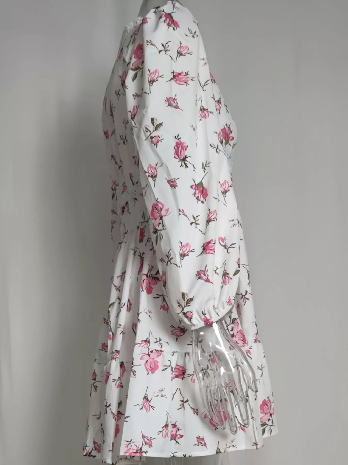 Lace Detail V-Neck Balloon Sleeve Dress