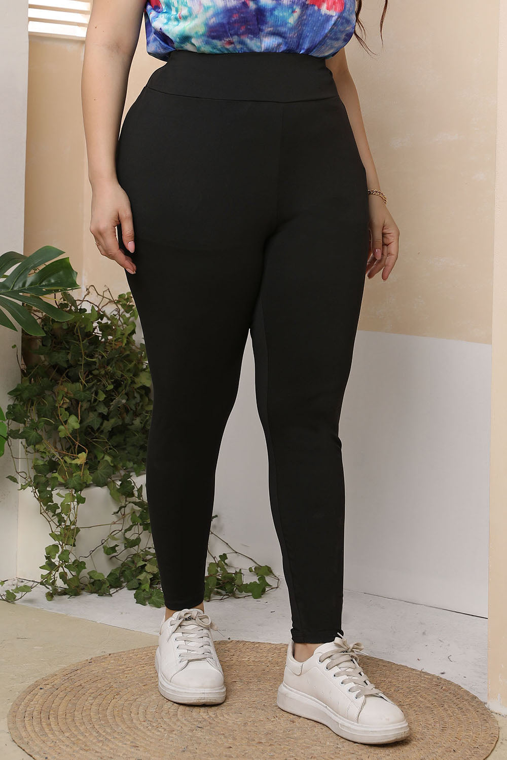 Skinny Pants in Black