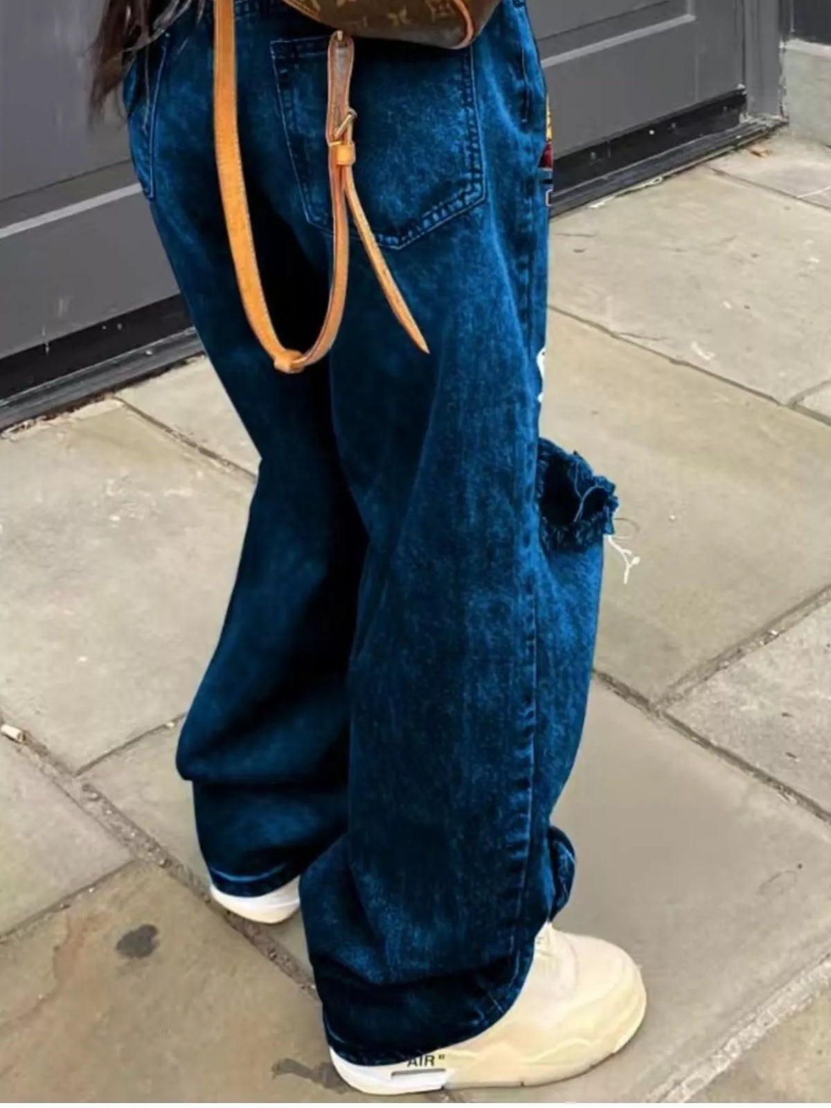 Distressed Wide Leg Jeans