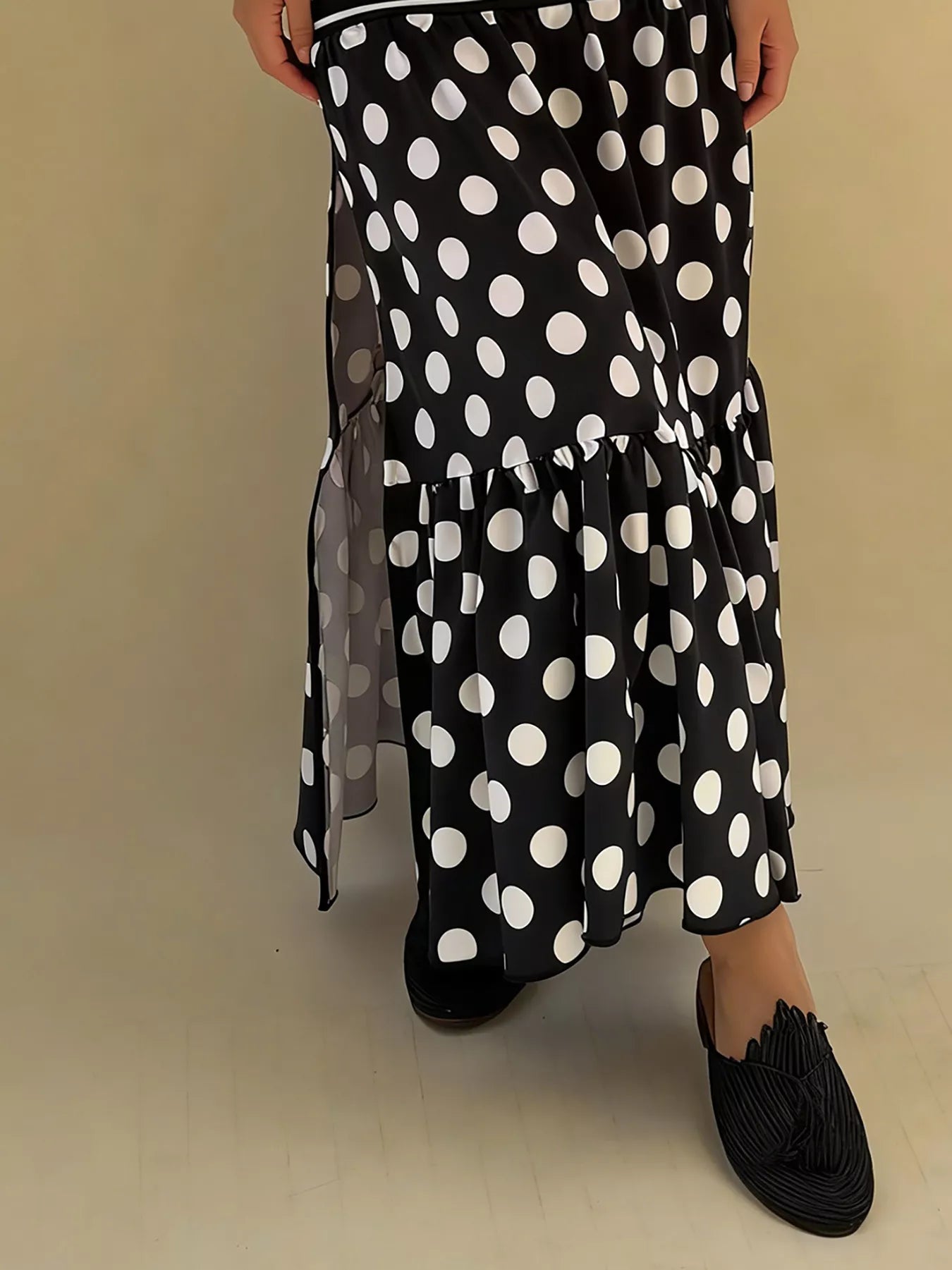 Polka Dot Slit Maxi Skirt in Black
