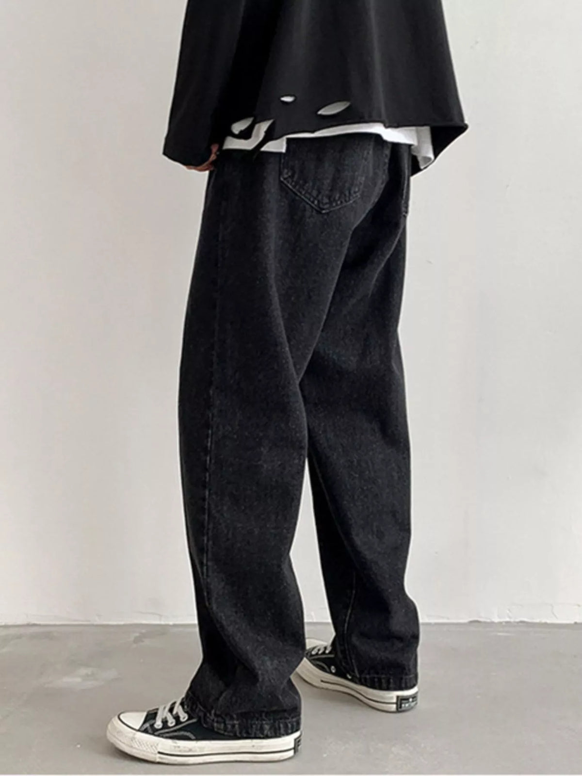 Men's Loose Fit Washed Jeans