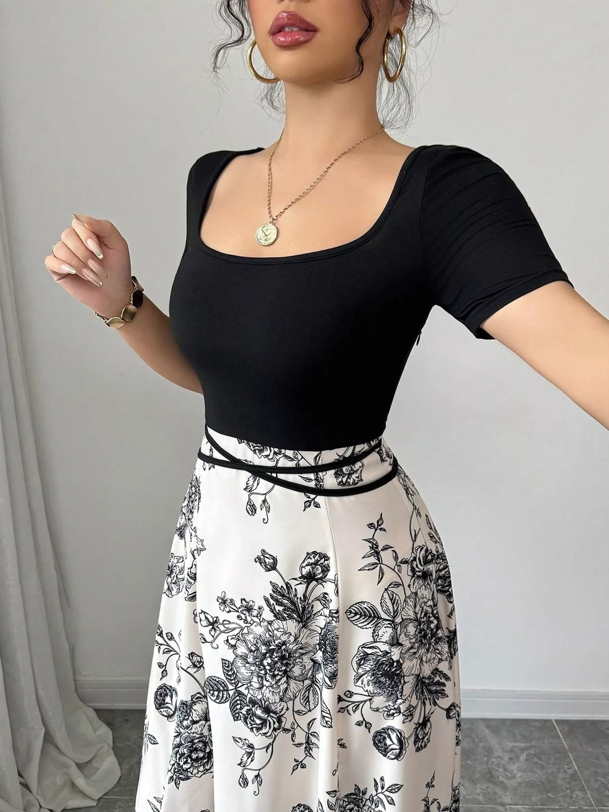 Floral Print Square Neck Maxi Dress in Black